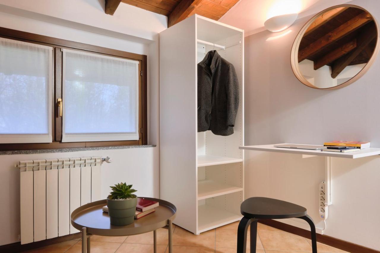 10' From Malpensa Casa Moderna, Netflix & Wi-Fi Apartment Casorate Sempione Exterior photo